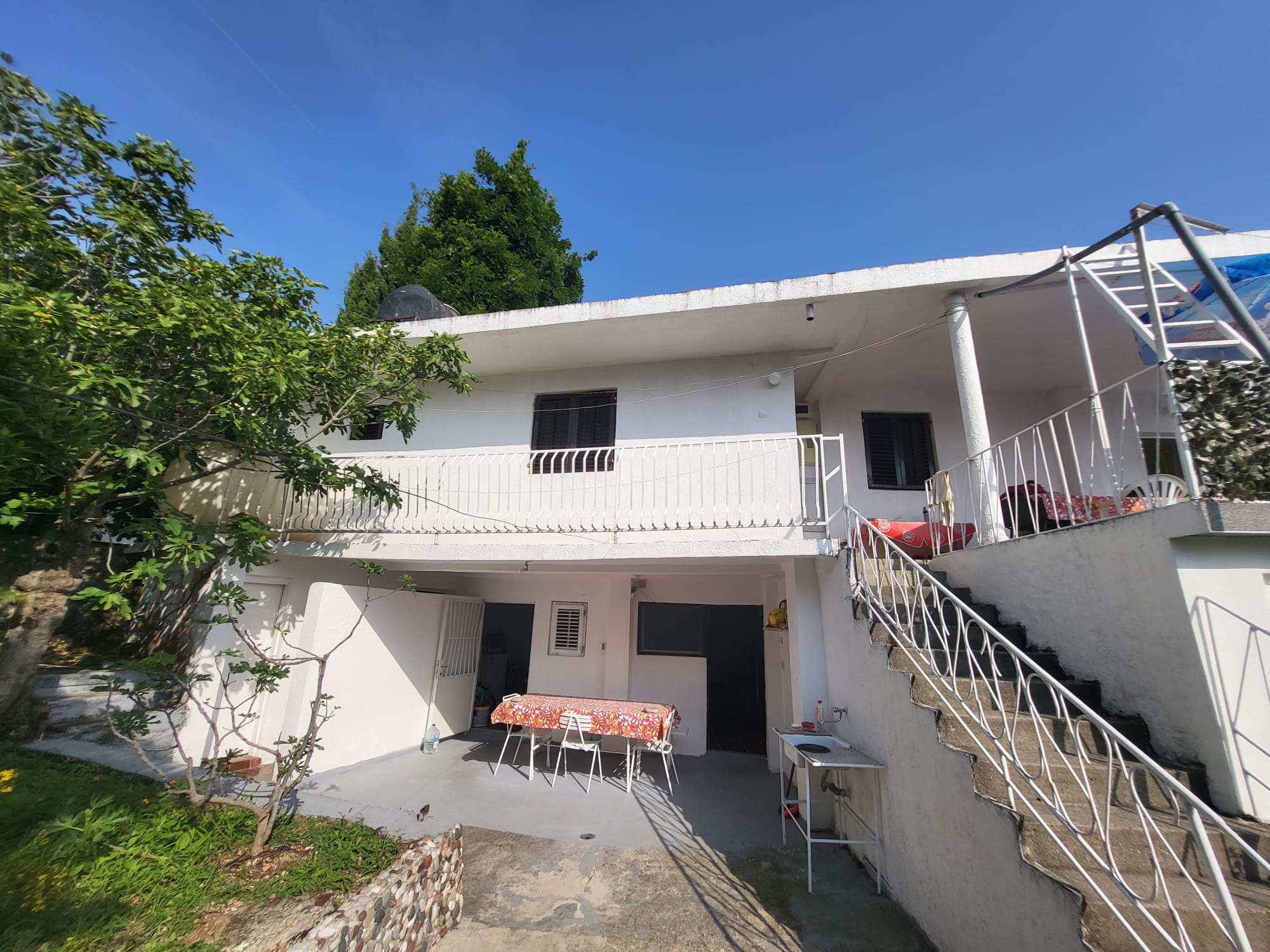 Image of House - 5 Bedrooms - 2 Bathrooms for Sale in Bar-Sutomore-Montenegro, Image 1
